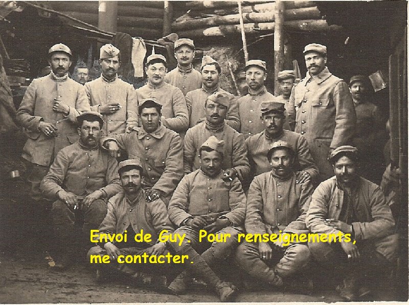 regiment100 10.jpg - Photo N° 10 : Photo de groupe de soldats du 100e régiment d'infanterie - 1914 1918.