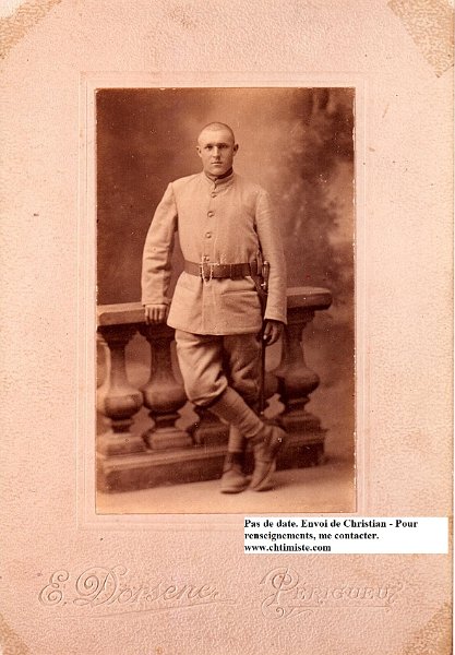 108eRI CONSTANCEAU LEON.jpg - CONSTANCEAU Léon, né le 18 juillet 1894 à Agonac (Dordogne). Il est incorporé le 5 septembre 1914 au sein du 108ème régiment d'infanterie de Bergerac. Il passe au 43ème régiment d'Infanterie le 26 mars 1915. Il est tué à l'ennemi pendant la bataille de la Somme, à la ferme du Priez, le 25 septembre 1916. Cité à l'ordre du régiment, croix de Guerre avec étoile de bronze, médaille Militaire à titre posthume. Mort pour la France.