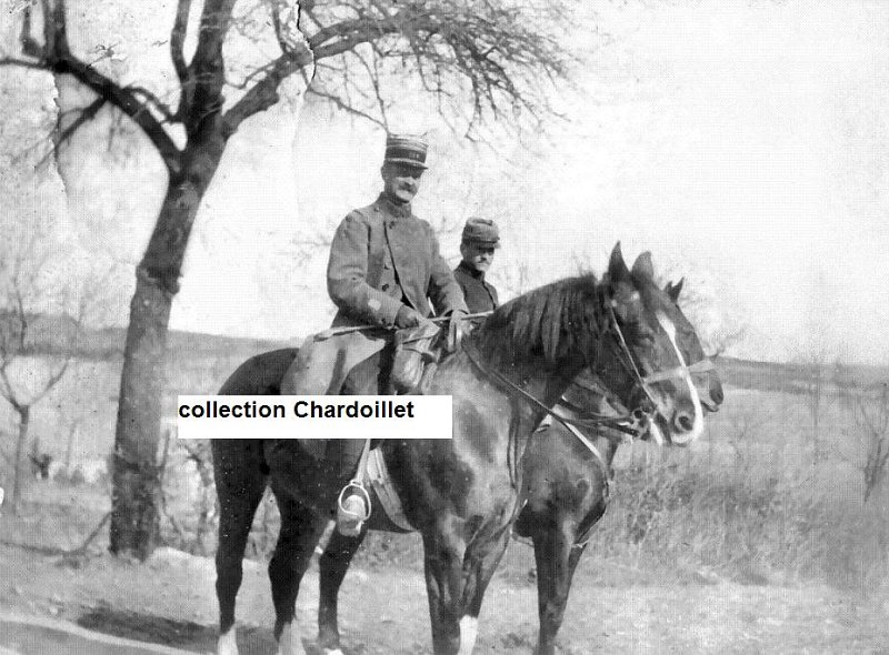 Le colonel Chardoillet et son ordonnance.jpg - 36 : Le colonel