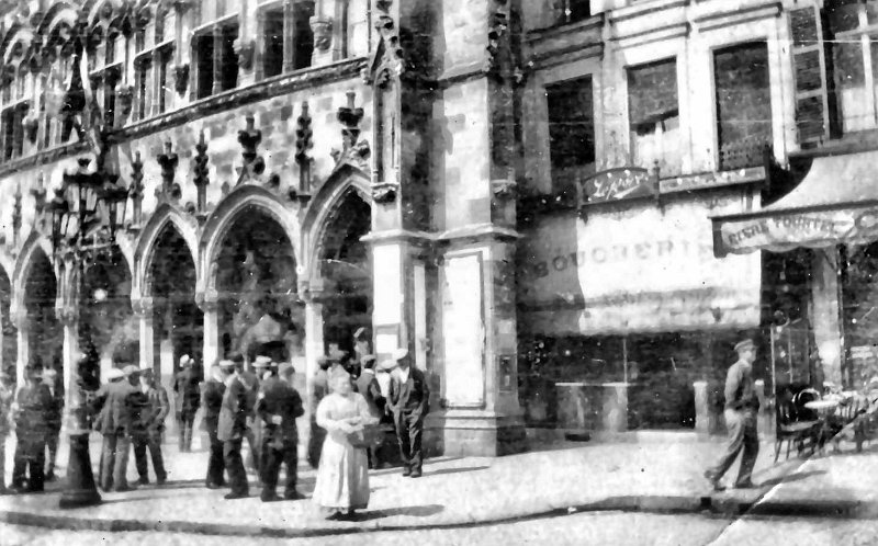 Saint Quentin 3.jpg - 63 : Hôtel de ville de Saint-Quentin - 1914
