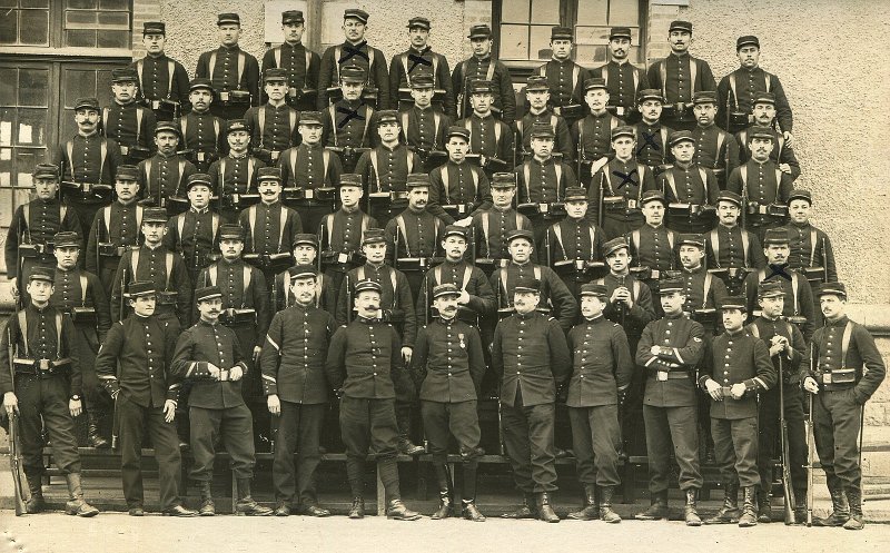 regiment135 27a.jpg - Photo N° 26  recto : Hommes du 135e régiment d'infanterie