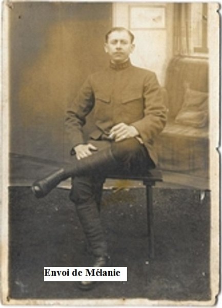 PARMENTIER Charles.jpg - PARMENTIER Charles fût au 145eme RI de Maubeuge du 12/08/1914 au 07/09/1914 date à laquelle il a été fait prisonnier à Maubeuge et envoyé à Minden jusqu’au 30/12/1918.