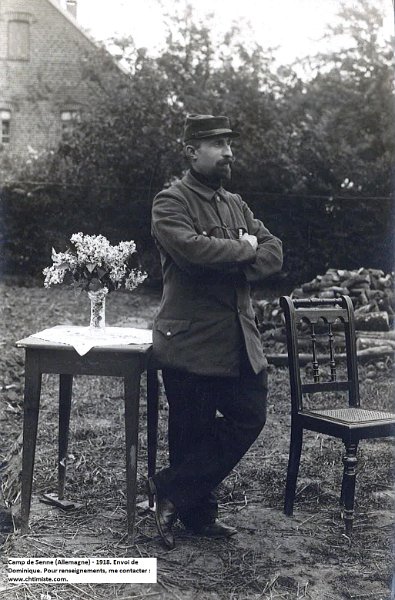 161eRI DUPAS.jpg - Eugène Alexandre DUPAS du 161ème régiment d'infanterie né le 08 décembre 1881 à Paris 20ème, photo prise au camp de Senne Westphalie en 1918.