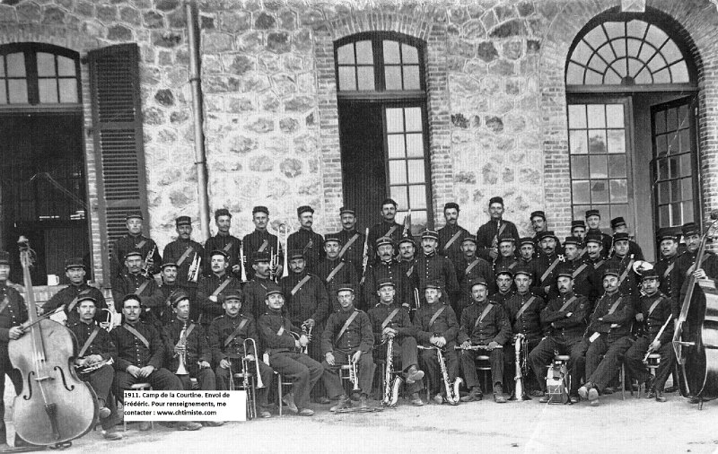 regiment16 8.jpg - Photo N° 8  : Camp de la Courtine - 1911 - La Fanfare du 16ème régiment d'infanterie