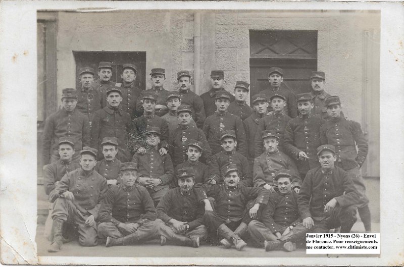 regiment17 24a.jpg - Photo N° 24 recto : Janvier 1915 - Nyons (26), commune faisant partie du camp d'instruction de Valréas - HENRIOT L. caporal à la 27e compagnie du 17e régiment d'infanterie