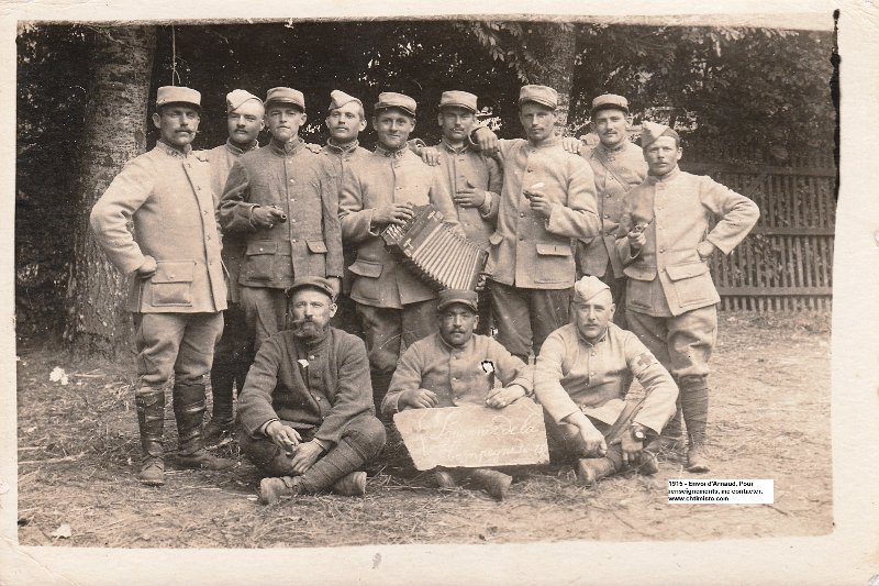 regiment47 20.jpg - Photo N° 20 : Sur l'écriteau " Souvenir de la campagne 14-15 " - 47e régiment d'infanterie