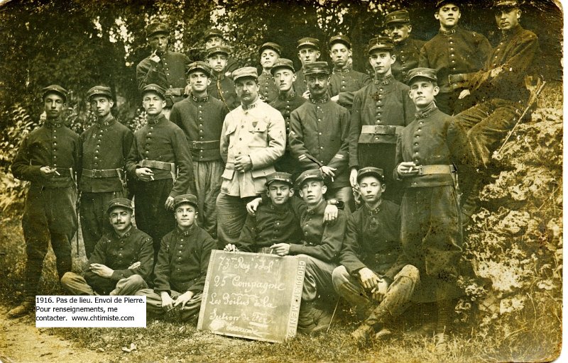 regiment73 11.jpg - Photo N° 11 : " Les poilus de la section de fer "25e compagnie du 73e régiment d'infanterie. 1916.