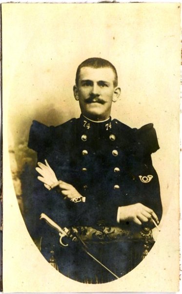 BUNOUF Pierre1.jpg - Photo N° 6 : Service militaire en 1898/99 au 74e régiment d'infanterie - Pierre BUNOUF est passé au 15e ETEM le 23 février 1917 et mort pour la France en juin 1918 suite blessures de guerre.