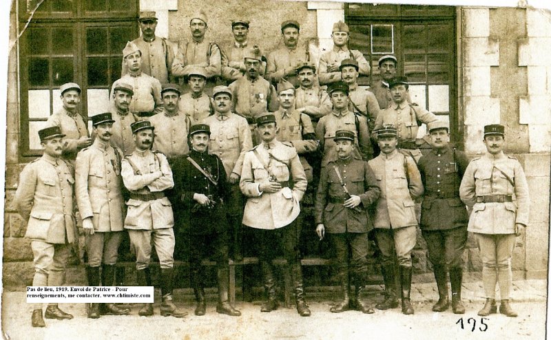 regiment79 19.jpg - Photo 19 : Officiers et sous-officiers du 79e régiment d'infanterie en 1919