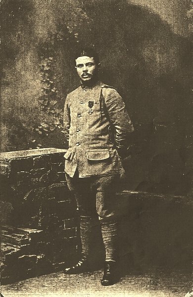 81eRI DIALAND M.jpg - DIALAND Maurice - 32e régiment d'infanterie en 1914 - Blessé à Verdun en avril 1916 - Passé au 81e RI en septembre 1916. Une citation.