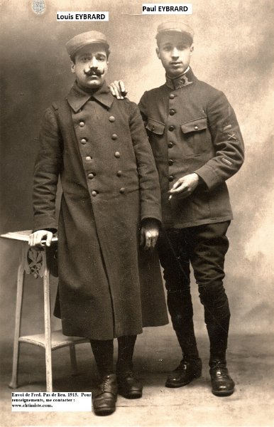 1.jpg - Photo N° 1 : Carte envoyée en juin 1915 par Paul EYBRARD, sergent-fourrier mitrailleur au 83 RI, et son frère Louis EYBRARD (au 14e régiment d'infanterie quand cette photo a été prise)  à leur marraine de guerre commune.