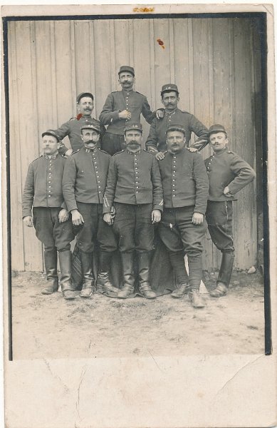regimentartillerie19 15.jpg - Photo N° 15 : Groupe du 19e régiment d'artillerie de campagne - Merci à Robert