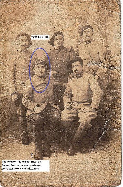 regimentartillerie20 1.jpg - Photo N° 1 : Yves LE STER né à Trégourez (29), canonnier-serveur au 20èème régiment d'artillerie de campagne. Il est décédé en 1931 suite aux gaz qu'il a respiré, mais ne fait pas partie des morts pour la France 