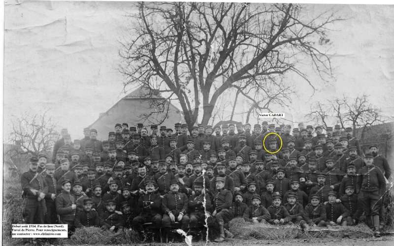 regimentartillerie41 8.jpg - Photo N° 8 Victor CADART de la 25e section de munitions d’artillerie (SMA) du 41e régiment d’artillerie. Début août 1914. peut-être toutes les sections (23e, 24 et 25e) de munitions d'artillerie représentées ici. Montigny-en-Ostrevent  (?). Lire son carnet de guerre sur mon site ici :   -->  http://www.chtimiste.com/carnets/cadart/cadart.htm