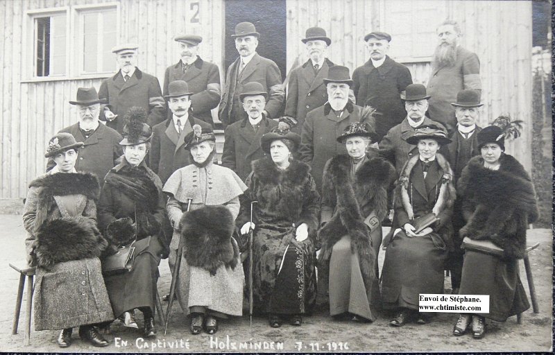 holzminden6a.JPG - Photo n° 6 : Les otages du Nord, 1916, avec les noms au dos -  Camp d'Holzminden 1914 1918