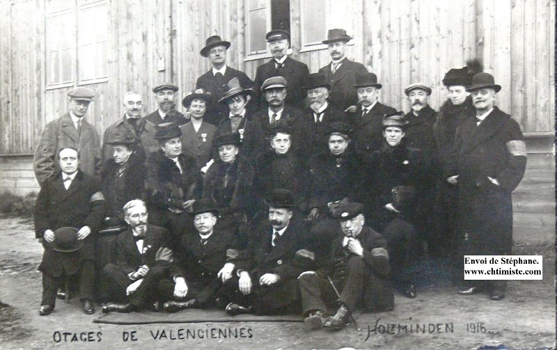 holzminden8a.JPG - Photo n° 8 : Les otages de Valenciennes, 1916, avec les noms au dos- Camp d'Holzminden 1914 1918