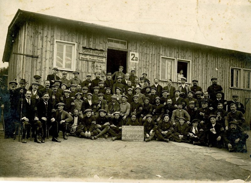 holzminden9.JPEG - Photo n° 9 : Les prisonniers du Pas-de-Calais. Pas de noms, pas de date. Camp d'Holzminden 1914 1918