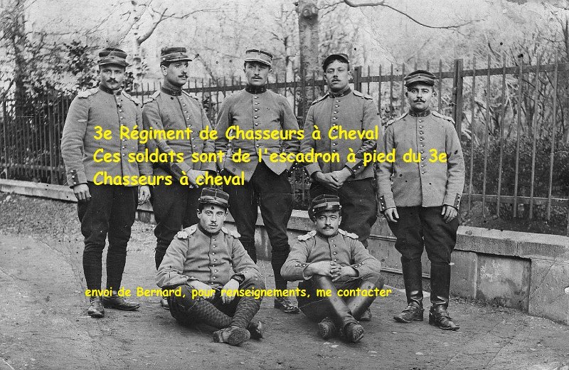 chasseurscheval3 2.jpg - Photo N° 2 : envoi de Bernard : L'escadron à pied du 3e chasseurs à cheval a été créé en juin 1915