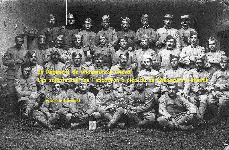 chasseurscheval3 5.jpg - Photo N° 5 : Envoi de Bernard : L'escadron à pied du 3e chasseurs à cheval a été dirigé sur la Serbie en octobre 1915, et il entre dans la composition du groupe léger de la Division de cavalerie de chasseurs d'Afrique d'Orient.