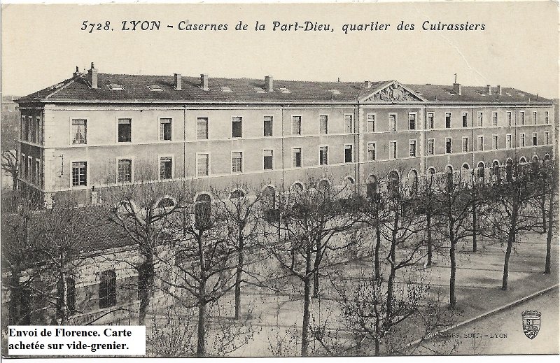 7eRC Caserne1.jpg - Caserne des 7e et 10e régiments de Cuirassiers.