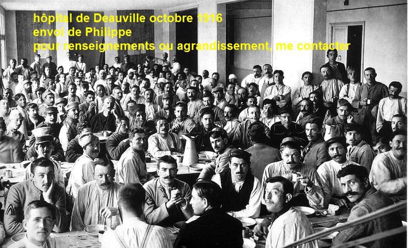 Deauville5.jpg - Photo N° 5 : Hôpital de Deauville, groupe de blessés. 1916.