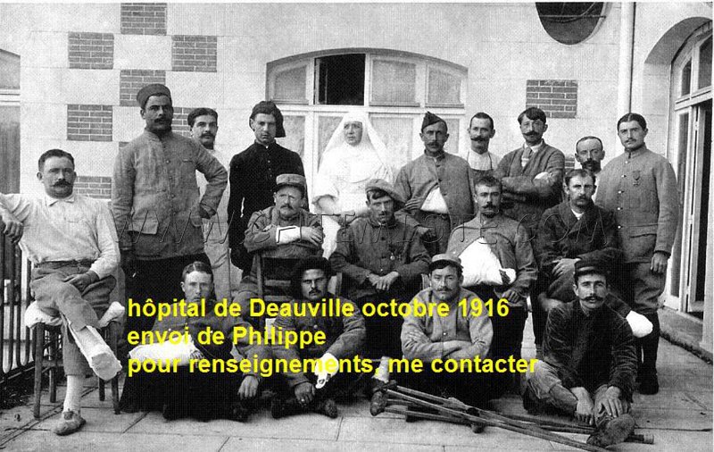 Deauville6.jpg - Photo N° 6 : Hôpital de Deauville, groupe de blessés. 1916.
