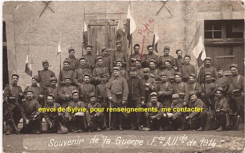 regiment342 3.jpg - Photo N° 3 : Envoi de Sylvie :" Photo de groupe du 342è RI au départ de Mende en 1914 sur laquelle figure mon grand père, la photo carte postale a été transmise à sa mère le 10.09.14 (cachet postal)"