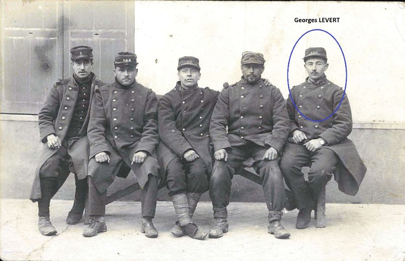 3a.jpg - Photo N° 3 recto : Georges LEVERT du 319ème régiment d'infanterie à sa sortie de convalescence à Lagny (77) - Novembre 1914
