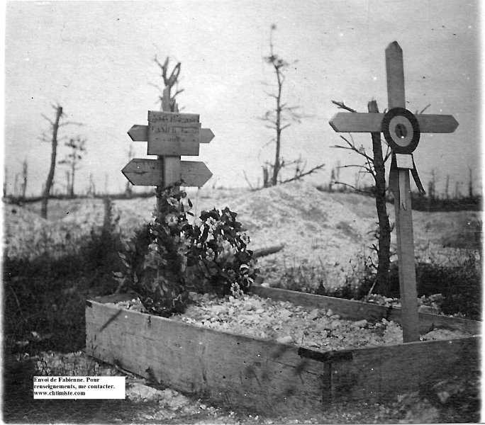 Tombe de Georges LANIER- Butte de Souain- 1915.jpg - Tombe de Georges LANIER- Butte de Souain- 1915 - Son corps a été transféré, le 18 mars 1921, dans le caveau familial du cimetière ancien de Vitry-sur-Seine (94)