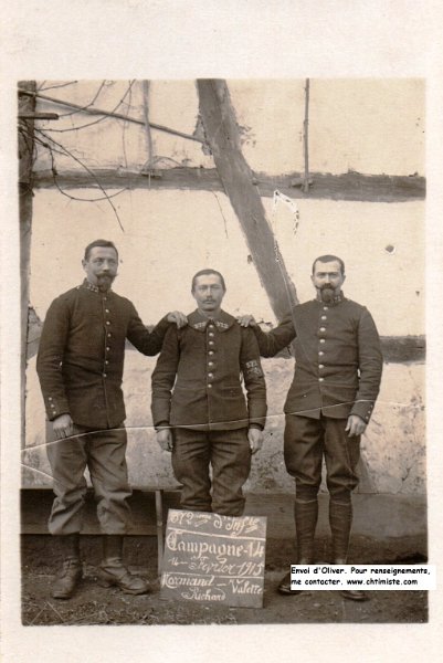regiment372 5a.jpg - Photo N° 5 : 3 soldats dont un cycliste :  NORMAND, VALETTE et RICHARD du 372e régiment d'infanterie. Février 1915