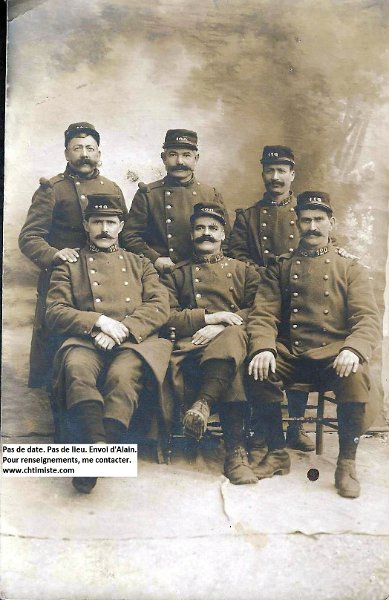 regimentterritorial119 7.JPG - Photo N° 7 : Soldats des 120e et 119e RIT. Échange de képis ?