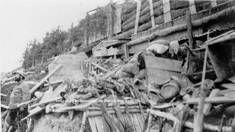 24-Tranchee Allemande Saillant Presbourg -26-09-1915.jpg - Photo GARNIER N° 25 : Tranchée Allemande Saillant Presbourg -26-09-1915