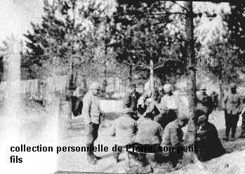 38-Le repos apres la bataille- 7-10-1915.jpg - Photo GARNIER N° 39 : Le repos après la bataille- 7-10-1915