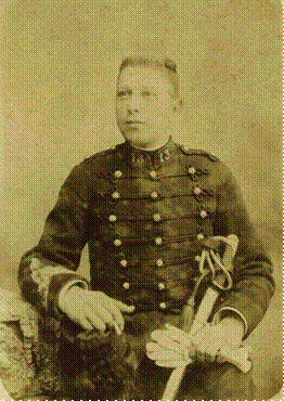 Titre : Armand POULAIN au 13e régiment d’artillerie de campagne  - Description : Armand POULAIN au 13e régiment d’artillerie de campagne 